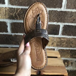 Born Cari Leather Thongs Silver Leather